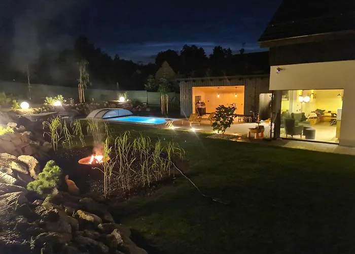 Residence Smrzovka - Luxury House With Swimming Pool, Jacuzzi, Garden And Bbq
