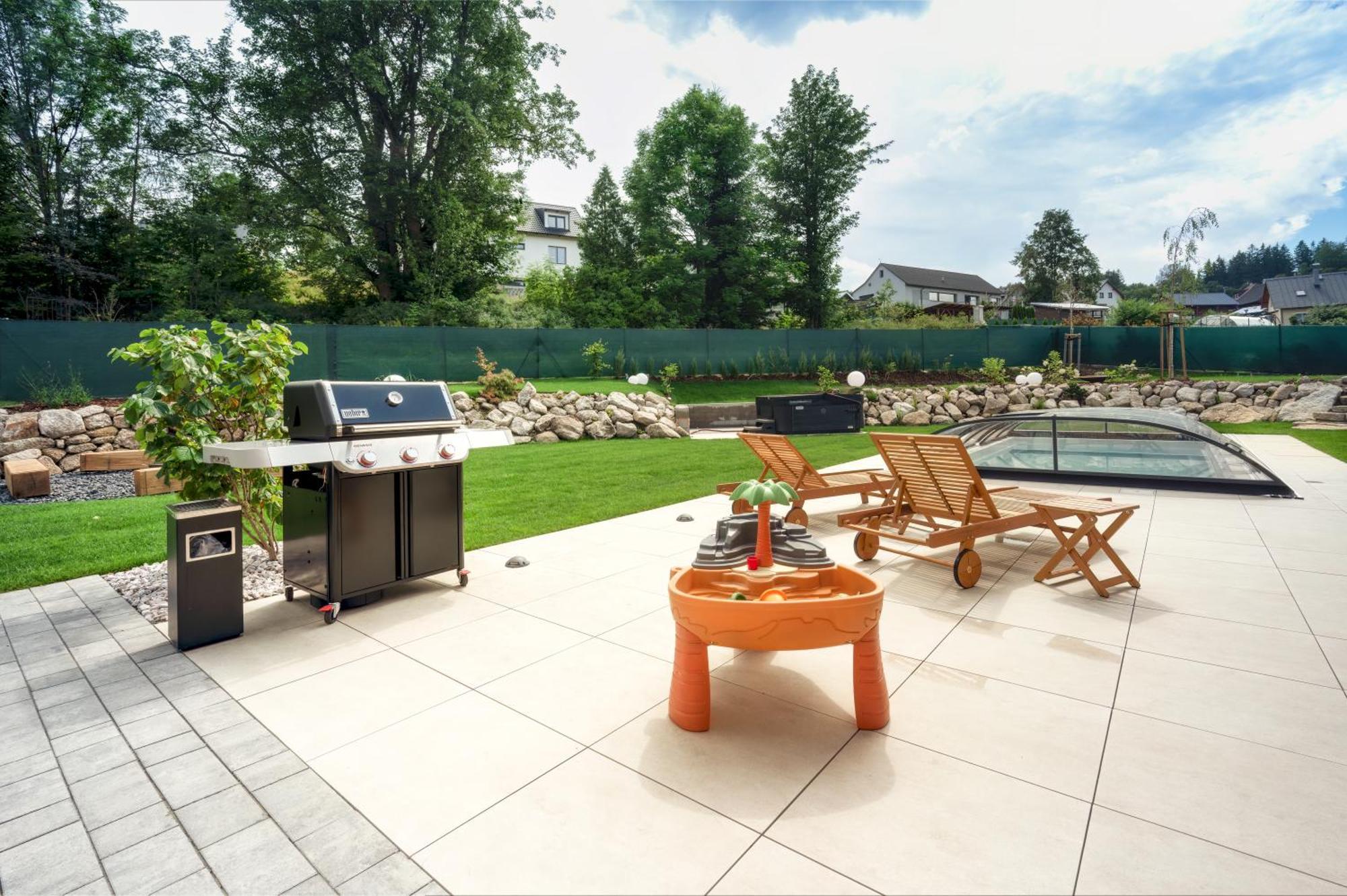 Villa Smrzovka - Luxury House With Swimming Pool, Jacuzzi, Garden And Bbq